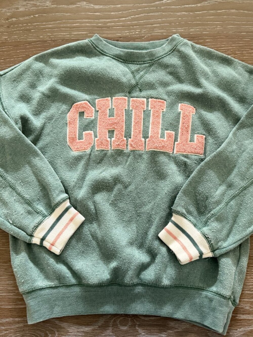 Girls Vintage Havana green Chill sweatshirt size medium 10/12